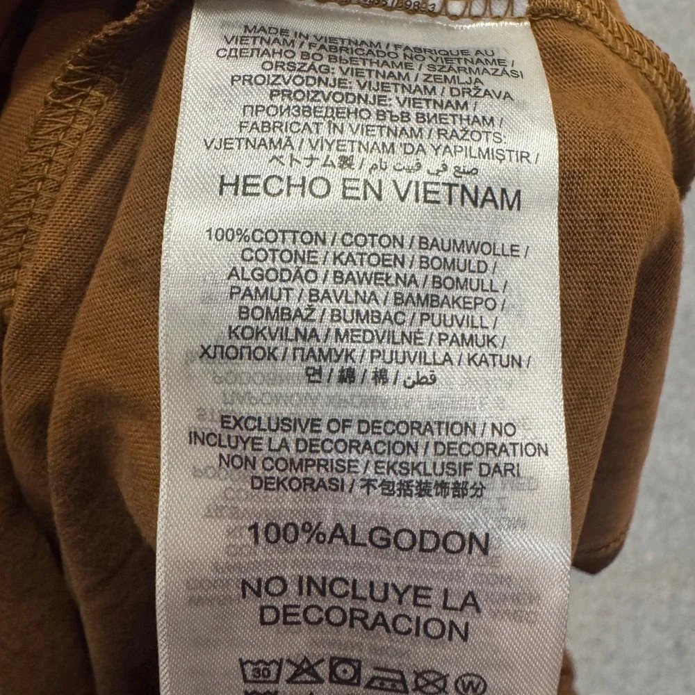 Nike keywords salute